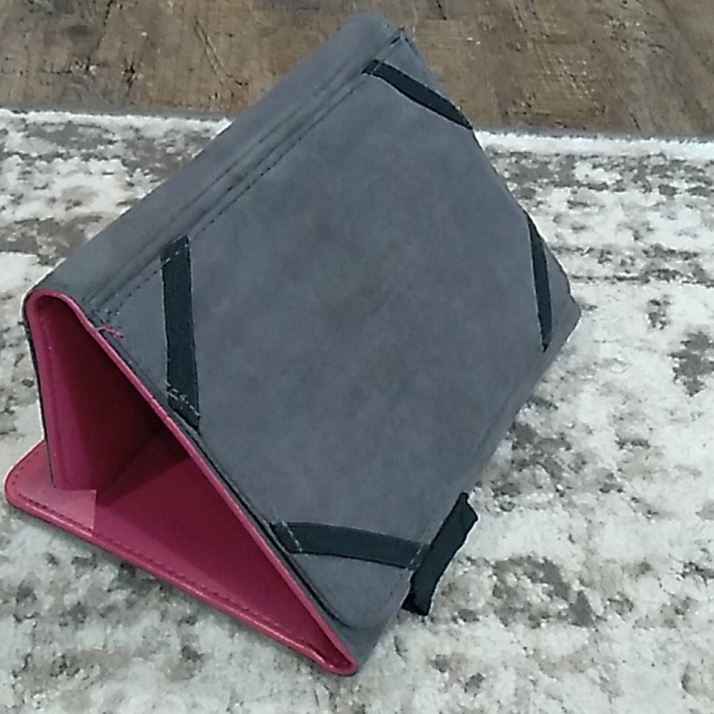 Tablet/iPad case - Picture 3 of 3